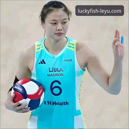 乐鱼体育客户端 中国女排关键战技术评测深度分析:龚翔宇与唐欣的统治级表现全面解析